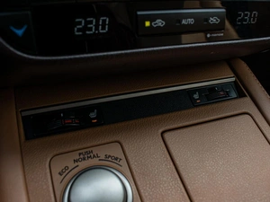 Седан Lexus ES 2016 года, 3245000 рублей, Краснодар