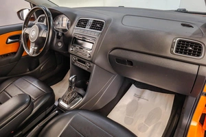Хетчбэк Volkswagen Polo 2012 года, 989000 рублей, Челябинск
