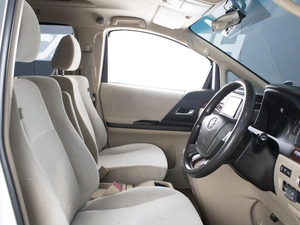 Минивэн Toyota Vellfire 2010 года, 1820000 рублей, Омск