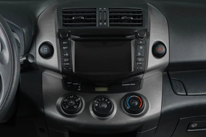 Внедорожник Toyota RAV4 2012 года, 1729000 рублей, Тюмень