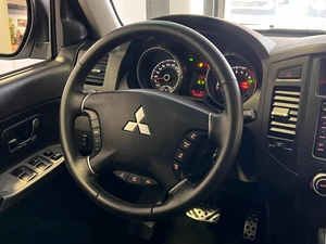 Внедорожник Mitsubishi Pajero 2012 года, 2199000 рублей, Красноярск