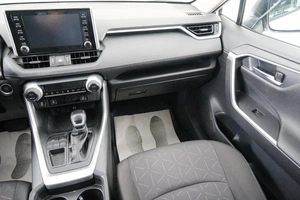 Внедорожник Toyota RAV4 2020 года, 3259000 рублей, Красноярск