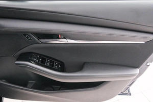 Хетчбэк Mazda 3 2021 года, 2069000 рублей, Красноярск