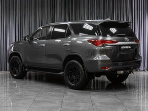 Внедорожник Toyota Fortuner 2022 года, 3649000 рублей, Тюмень