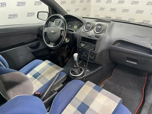 Хетчбэк Ford Fiesta 2007 года, 185000 рублей, Красноярск