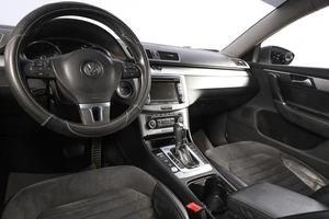 Седан Volkswagen Passat 2011 года, 1179000 рублей, Новосибирск