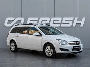 Универсал Opel Astra 2013 года, 830000 рублей, Краснодар