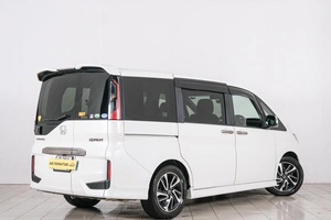 Минивэн Honda Stepwgn Spada 2015 года, 1729000 рублей, Красноярск