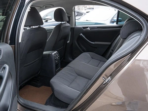 Седан Volkswagen Jetta 2011 года, 1150000 рублей, Волгоград