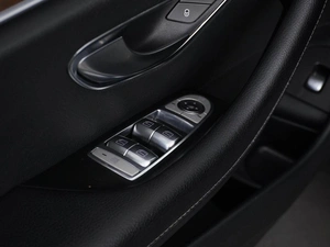 Седан Mercedes-benz E-класс 2018 года, 3197070 рублей, Москва