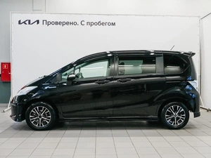 Минивэн Honda Freed 2011 года, 956000 рублей, Красноярск