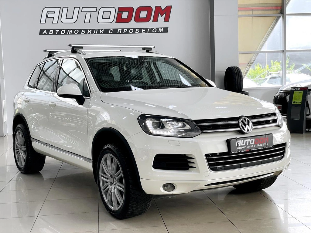 Внедорожник Volkswagen Touareg 2011 года, 1997000 рублей, Солонцы