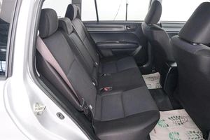 Универсал Toyota Corolla Fielder 2018 года, 1299000 рублей, Красноярск