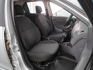 Седан Renault Logan 2015 года, 899000 рублей, Воронеж