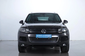 Внедорожник Volkswagen Touareg 2011 года, 1689000 рублей, Челябинск