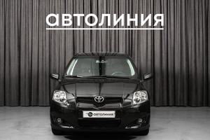 Хетчбэк Toyota Auris 2008 года, 675000 рублей, Красноярск
