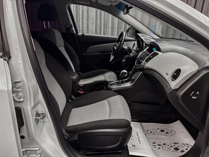 Седан Chevrolet Cruze 2012 года, 699000 рублей, Красноярск
