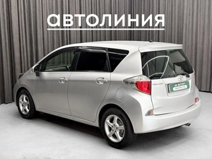Хетчбэк Toyota Ractis 2013 года, 850000 рублей, Красноярск