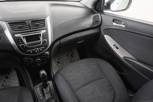 Седан Hyundai Solaris 2015 года, 899000 рублей, Красноярск