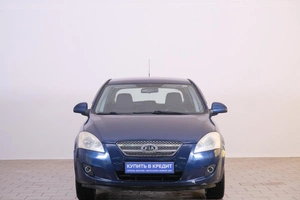 Хетчбэк Kia Ceed 2007 года, 699000 рублей, Омск