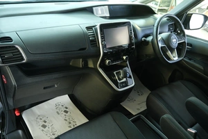 Минивэн Nissan Serena 2018 года, 1909000 рублей, Омск