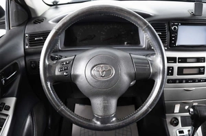 Седан Toyota Corolla 2005 года, 619000 рублей, Пермь