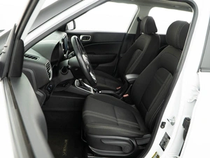 Внедорожник Hyundai Venue 2021 года, 1977077 рублей, Москва