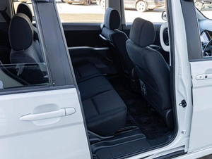 Минивэн Toyota Isis 2010 года, 1232000 рублей, Краснодар