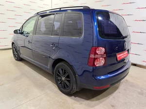 Минивэн Volkswagen Touran 2007 года, 399000 рублей, Красноярск