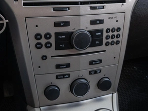 Хетчбэк Opel Astra 2007 года, 380000 рублей, Краснодар