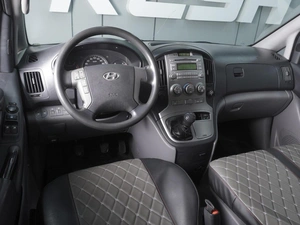 Минивэн Hyundai H-1 2015 года, 1980000 рублей, Ростов-на-Дону