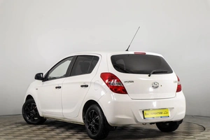 Хетчбэк Hyundai i20 2010 года, 499000 рублей, Пермь