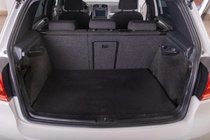 Хетчбэк Volkswagen Golf 2012 года, 749000 рублей, Томск