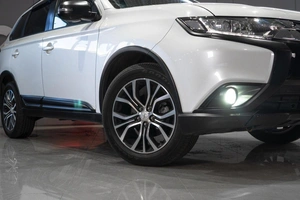 Внедорожник Mitsubishi Outlander 2016 года, 2109000 рублей, Петрозаводск