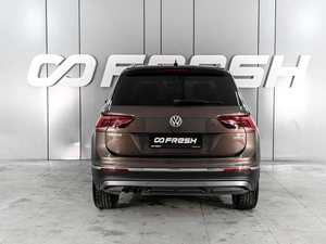 Внедорожник Volkswagen Tiguan 2017 года, 1990000 рублей, Аксай