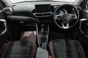 Внедорожник Toyota Raize 2019 года, 1689000 рублей, Новокузнецк