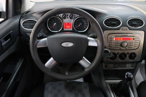 Хетчбэк Ford Focus 2008 года, 349000 рублей, Омск