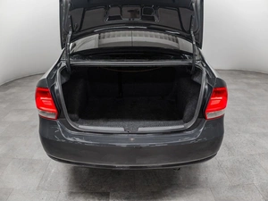 Седан Volkswagen Polo 2012 года, 875000 рублей, Красноярск