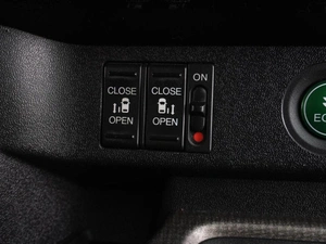 Минивэн Honda Stepwgn 2016 года, 2014000 рублей, Воронеж