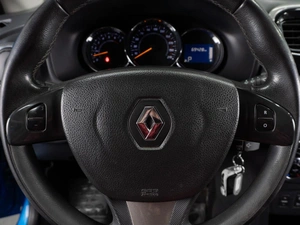 Хетчбэк Renault Sandero 2016 года, 1049000 рублей, Тюмень