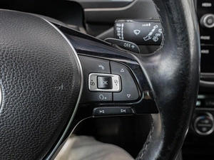 Внедорожник Volkswagen Tiguan 2017 года, 2325000 рублей, Краснодар