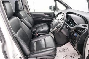 Минивэн Toyota Esquire 2014 года, 1849000 рублей, Красноярск