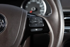 Внедорожник Volkswagen Touareg 2015 года, 3389000 рублей, Новосибирск