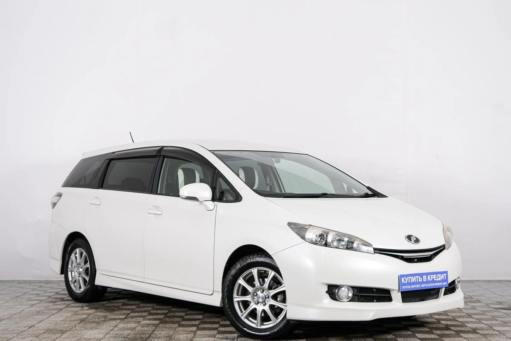 Минивэн Toyota Wish 2016 года, 1899000 рублей, Красноярск