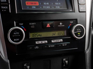 Седан Toyota Camry 2013 года, 1929000 рублей, Тюмень
