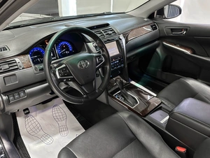 Седан Toyota Camry 2017 года, 2407000 рублей, Красноярск