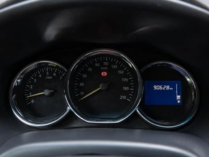 Седан Renault Logan 2015 года, 777000 рублей, Волгоград