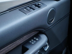 Внедорожник Land Rover Discovery 2019 года, 4768888 рублей, Москва