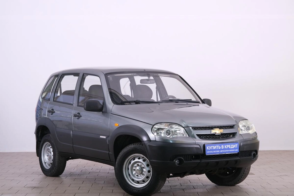 Внедорожник Chevrolet Niva 2010 года, 639000 рублей, Омск