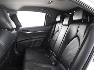 Седан Toyota Camry 2018 года, 2870000 рублей, Омск